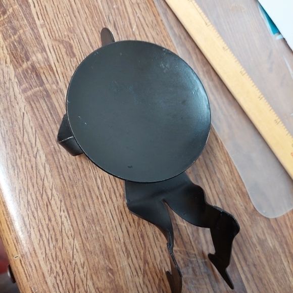 Black Metal Human-shaped Candleholder - Picture 2 of 8